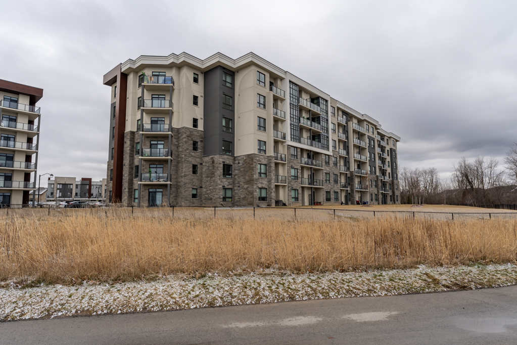 Stoney Creek, L8E 0K3, 1 Bedroom Bedrooms, ,1 BathroomBathrooms,Condo,For Sale,125 Shoreview Place, Stoney Creek, ON,1107